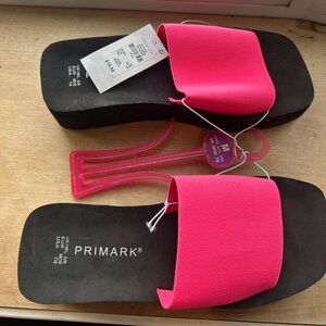 PINK PLATFORM SANDAL SLIDES :)